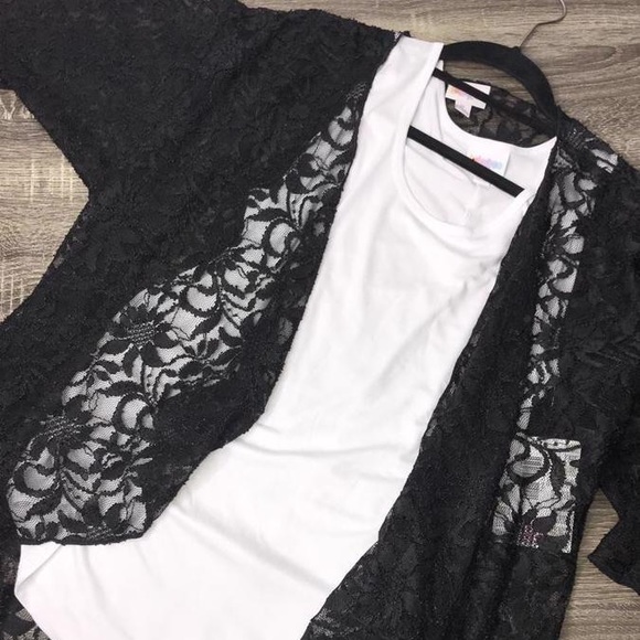 LuLaRoe Tops - Medium LuLaRoe Shirley kimono